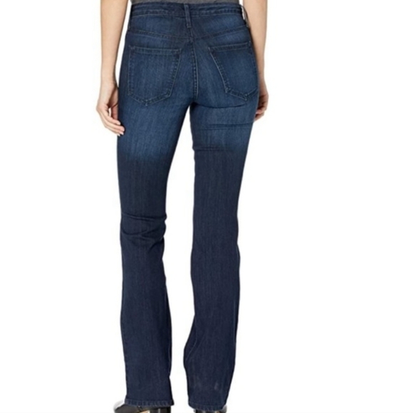 Jessica Simpson Rockin Curvy Boot Jeans (Lighter Than First Photo) Size 29 - Picture 3 of 14